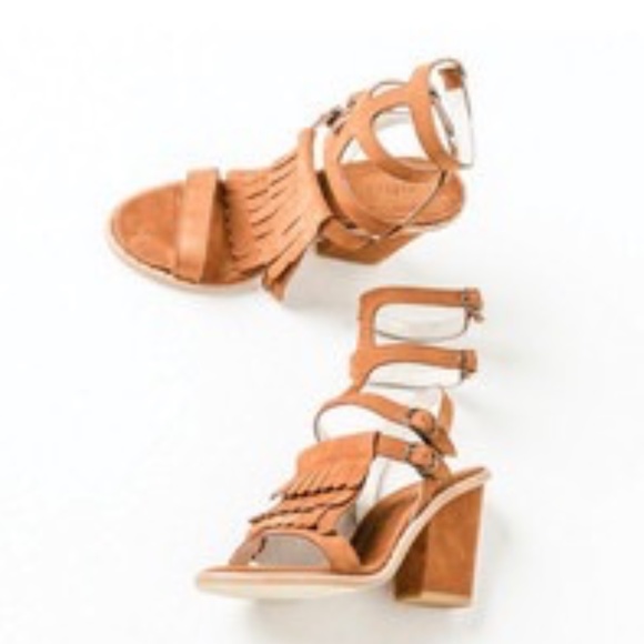 Freda Salvador Fringed Gladiator Block Heel Sandals In Camel Suede US 6.5 - Picture 6 of 13